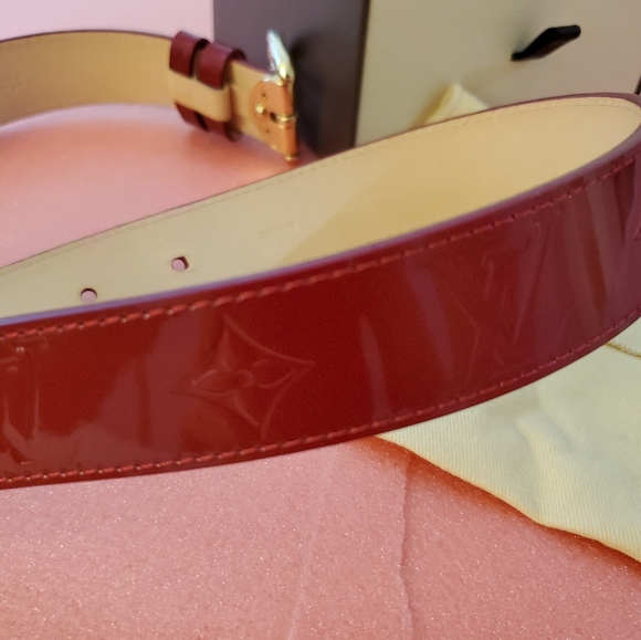 Louis Vuitton womens belt enamel red, 80/32 - Picture 8 of 8